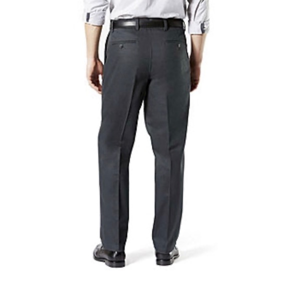Dockers Khaki Lux Cotton Stretch Mens Classic Fit Pleated Pant Size 38 x 34 NWT - Picture 3 of 6
